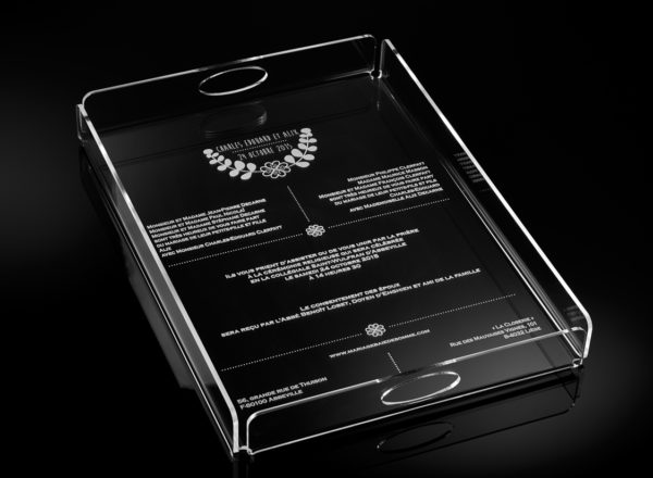 Plateau personnalisé avec faire-part de mariage